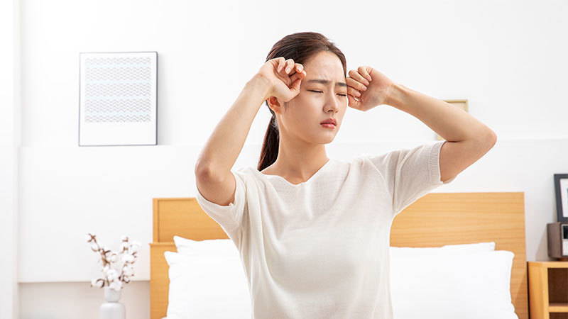 <span class='eng'>JEONGEUP JIN ENT CLINIC</span><br/>난청에 어지러움까지...<br/><b>'메니에르'</b> 평생 관리가 필요합니다.